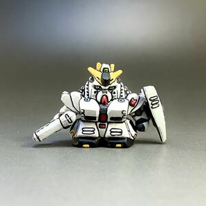 【リペイント】SDガンダム ガン消し νガンダムHWS / ニューガンダム フィギュア ガシャポン ナイトガンダム 武者ガンダム