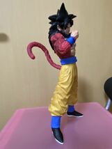 ドラゴンボール フィギュア 孫悟空 超サイヤ人4 全長約30cm_画像3