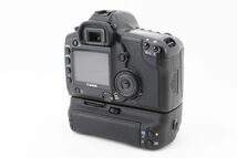 ■美品■CANON EOS 5D ボディ + BG-E4 バッテリーグリップ■C876 キャノン_画像4