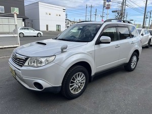 フォレスター 2.0 XT 4WD ナビアルミバックカメラクルーズ