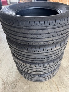 アルファード新車外し　225/65R17　ヨコハマ ADVAN V03 （アドバン）