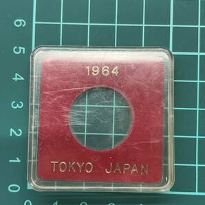 【東京オリンピック記念貨 1964年 100円銀貨 収納ケース 】当時物 現状品 送84or120 #5350の画像1