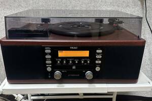 TEAC LP-R550USB レコードプレイヤー ターンテーブル CDレコーダー オーディオ機器 2015年製 ●通電確認★トレイ開閉確認※動作未確認