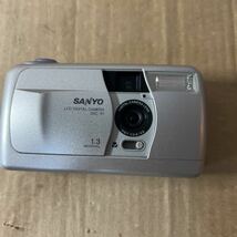 SANYO サンヨー DSC-R1 コンパクトデジタルカメラ 電池式_画像3