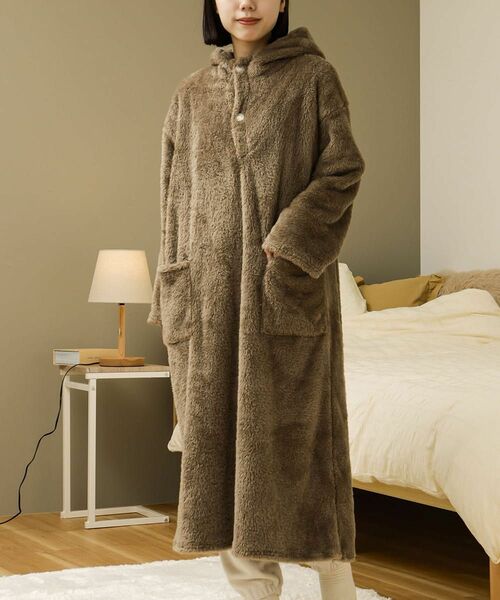 着る毛布　パジャマ　スリコ 3COINS 新品未開封　洗濯機対応