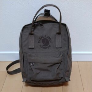 フェールラーベン　Re Kanken mini　リュック　難アリ