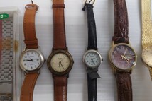 N★1円〜中古品 ブランド時計 39本まとめ seiko citizen casio swatch elgin バレンチノ reguno 他 動作未確認_画像2