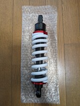 リアサス　290mm リアショックダンパーサスペンション、サスペンションスプリングアルミニウム合金耐久性ダートピットバイク ATV に適合_画像3