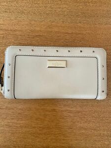 ケイトスペード ラウンドファスナー長財布 kate spade 財布　ホワイト　白