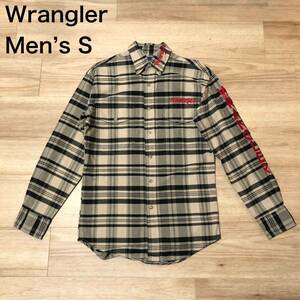 【送料無料】Wrangler 長袖シャツ　アイボリー黒チェック柄×赤ワッペン　メンズSサイズ　ラングラーウエスタンシャツネルシャツ