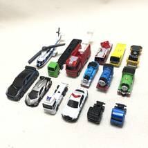 ♪TOMY トミー TOMICA トミカ ミニカー まとめセット トーマス パトカー トラック 消防車 自動車 乗用車 現状品♪G22970_画像1