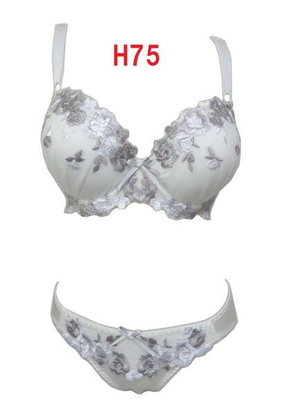 H75/Ｌ・ホワイト　大花柄刺繍ブラジャー＆ショーツ　グラマーカップ　新品