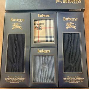 未使用　バーバリー BURBERRY 靴下3足&ハンカチ1ヶ