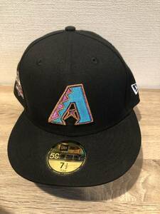 定価6930円　激レア　アリゾナダイヤモンドバックス　メタル系ロゴ　MLB　59FIFTY 7 1/2 刺繍　ワールドチャンピオン 20周年記念