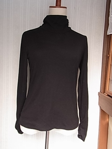 東京スタイル　ハイネックトップス　ネック部分のドレープデザインが女性らしく素敵　サイズM　黒　ブラック　長袖