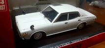 DISM デイズム　日産 セドリック　グロリア 2000SGL 1975年式 1/43 _画像4