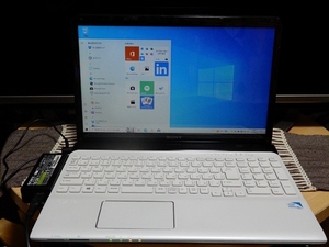 ■SONY VAIO SVE15123CJW LED15.5型液晶 Windows 10 4GB/750GB