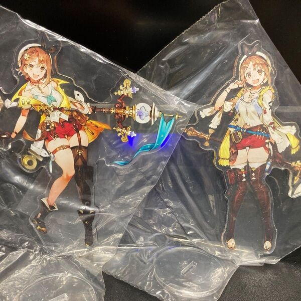 ライザのアトリエ1&2 セットアクリルスタンド新品