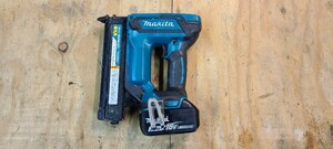 makita マキタ 18V　充電式 面木釘打　FN350D 動作確認済み 