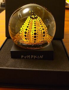 【草間彌生】スノードーム YAYOI KUSAMA pumpkin かぼちゃ　置き物　オブジェ　箱付き