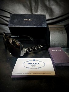 美品　PRADA プラダ SPR04M サングラス オーバーサイズ スタッズ プラスチックフレーム 60□15　メガネ