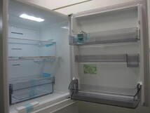 【未使用】2023年製 TOSHIBA VEGETA GR-V33SC SCシリーズ マットホワイト 326L 3段冷凍室 うるおいラップ野菜室_画像4