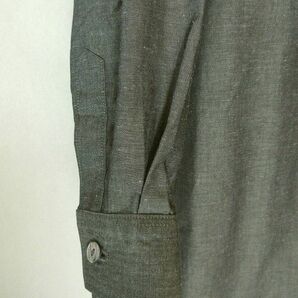 ハンドメイド・グレー・木綿とポリエステル混のシャツ・シンプル・着丈７１ｃｍの画像4