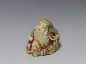 マンモス根付　彩色寿老人　在銘　七福神　提物　Netsuke 細密彫刻　東洋彫刻