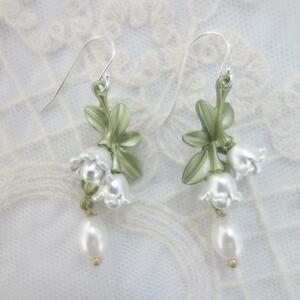 * lily of the valley ....* bell orchid Vintage style possible .. love appear earrings 