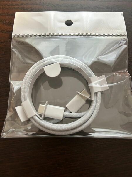 Apple 正規品 純正品 USB-C A2795 ケーブル 1m 編み込み iPhone充電