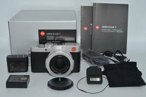 【特上品】 Leica(ライカ) ライカD-LUX7 大型センサー搭載デジタルカメラ 19116　#6669