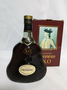 E-71　Hennessy　ヘネシー　コニャック　ブランデー　金キャップ　グリーンボトル　XO　箱入り　未開封　未開栓　700mL　古酒　委託品