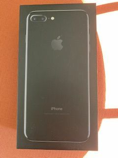 箱と純正アクセサリーのみ)iPhone7plus Apple