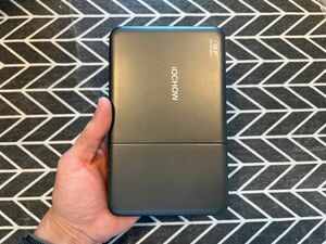 【中古品・綺麗】 iOCHOW iO2S 携帯プロジェクター 2000ルーメン 自動台形補正 充電式バッテリー内蔵