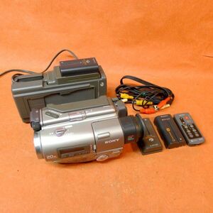 b139 SONY CCD‐TR2 Video Hi9 充電器 バッテリー 付属品多数 サイズ:幅約11cm 高さ約10cm 奥行約17cm/60