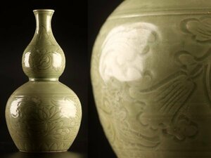 【琴》送料無料 中国美術 青磁 陽刻瓢形花瓶 高さ37.2cm WJ635