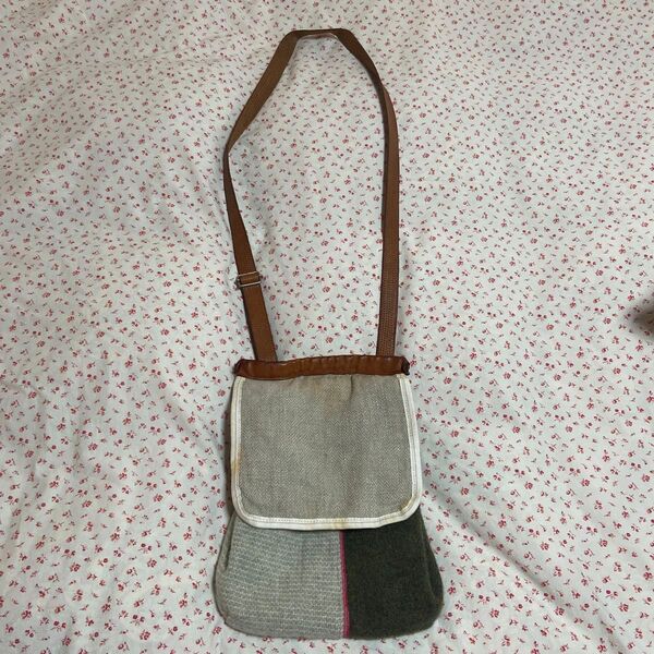 快晴堂 ショルダーバッグ 部品取りにも。ハギレ にも。ハンドメイド に。