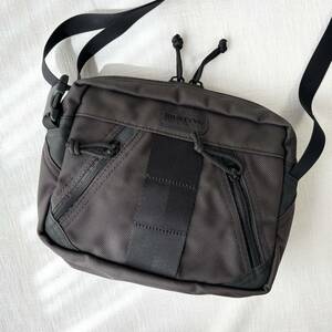 ■1円〜 ＜極美品!!＞■BRIEFING ブリーフィング DELTA STANDARD SLASHER MINI ショルダーバッグ 斜めがけ お洒落 D.ブラウン BRA223L02