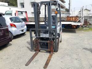 Nissan　forklift　2011式　AT　0.98tonne