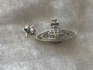 ヴィヴィアンウエストウッド ピアス オーブ　片耳　シルバーピアス　アクセサリー ラインストーン