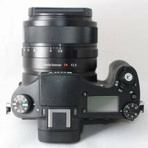 ☆美品☆ SONY ソニー デジタルカメラ RX10 II ズーム全域F2.8 24-200mm 光学8.3倍 ブラック Cyber-shot DSC-RX10M2 #1945_画像4