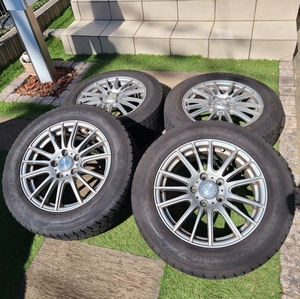 アルミホイール4本セット！205/60R16 スタッドレスタイヤ付き！