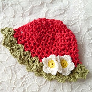 ブライス＆アイシードール用　帽子　赤＆グリーン　小花　イチゴ　苺　手編み ハンドメイド 手編み帽子 お花