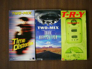 TWO-MIX セット /8cmシングル（3枚）/「T-R-Y」「Time Distortion」「TRUE NAVIGATION」