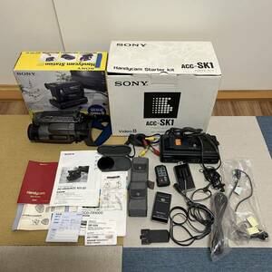 F138 SONY ソニー videoHi8 Handycam CCD-TR1000 アクセサリー付き(ACC-SK1)