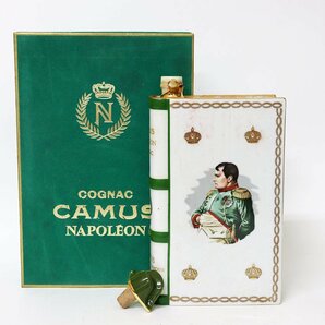 1円～／液漏れ跡あり★カミュ ナポレオン ブック コニャック 白陶器 CAMUS *箱 替栓付［度数:40% 内容量:700ml 総重量:1070g］Aの画像1