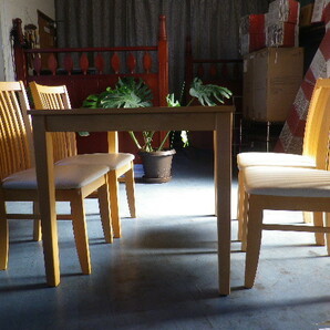 木製テーブル&木製椅子5点セット キッチン/食堂/店舗 テーブル幅105cm/奥行き75cm/高さ70.5cm 椅子座高41cm/幅40cm/背高さ74cm/3SET有りの画像5