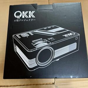 QKK 小型プロジェクター　中古品