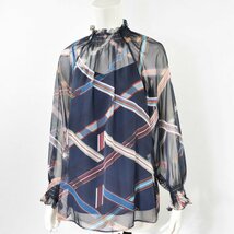 2723-24B0446★アナイ ANAYI 美品★リボンベルトプリント シャーリングシースルーブラウス 38 ネイビー 紺 39600円_画像1