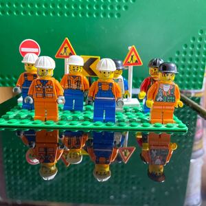 LEGO City 6600 Highway Construction レゴ LEGO ミニフィグ 標識 部品どり 希少 高速建設現場 緑のペースプレートは付属しません。